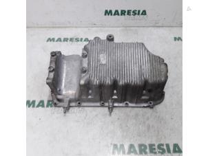 Usagé Couvercle carter Fiat Punto II (188) 1.9 JTD 80 ELX 3-Drs. Prix € 50,00 Règlement à la marge proposé par Maresia Parts