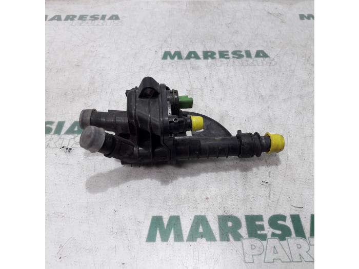Begagnade Termostathus Citroen Jumpy (G9) 1.6 HDI Pris € 54,44 Inklusive moms erbjuds av Maresia Parts
