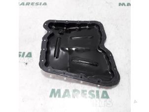 Used Sump Renault Trafic New (FL) 2.0 dCi 16V 115 Price € 50,00 Margin scheme offered by Maresia Parts