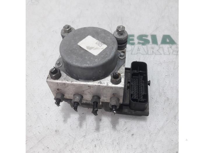 Usagé Bloc ABS Fiat 500 (312) 1.3 MJTD 16V Prix € 40,00 Règlement à la marge proposé par Maresia Parts