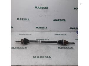 Used Front drive shaft, right Peugeot 208 I (CA/CC/CK/CL) 1.0 Vti 12V PureTech Price € 50,00 Margin scheme offered by Maresia Parts