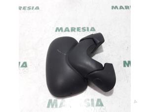 Gebrauchte Außenspiegel rechts Renault Trafic New (FL) 2.0 dCi 16V 90 Preis € 30,00 Margenregelung angeboten von Maresia Parts
