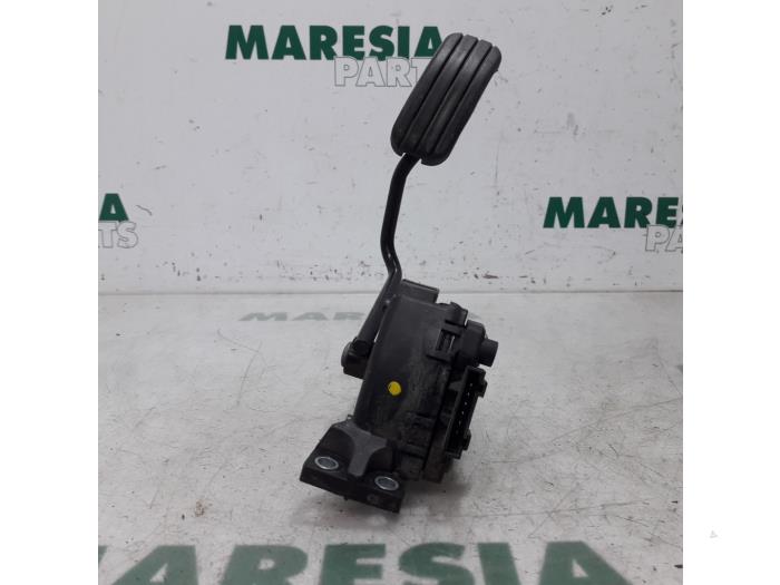 Begagnade Gaspedalsensor Renault Trafic New (FL) 2.0 dCi 16V 90 Pris € 35,00 Marginaltabell erbjuds av Maresia Parts