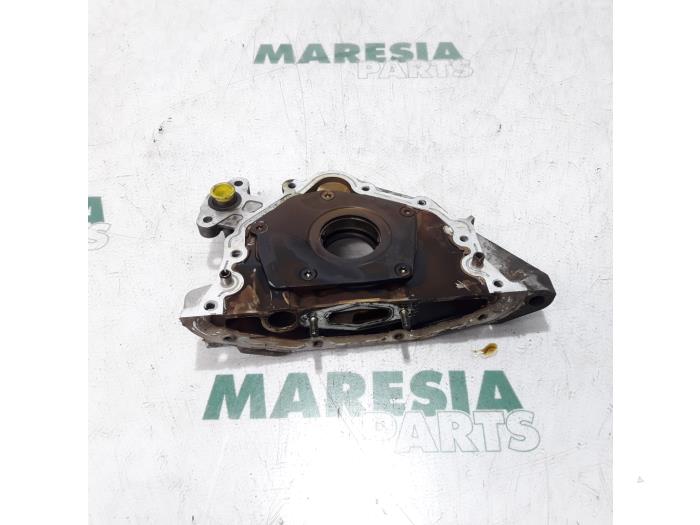 Używane Pompa oleju Citroen Xsara Picasso (CH) 1.8 16V Cena € 50,00 Procedura marży oferowane przez Maresia Parts