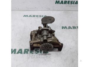 Used Oil pump Peugeot Partner Tepee (7A/B/C/D/E/F/G/J/P/S) 1.6 16V Phase 1 Price € 50,00 Margin scheme offered by Maresia Parts