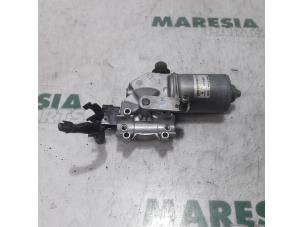 Gebrauchte Scheibenwischermotor vorne Renault Master IV (FV) 2.3 dCi 125 16V FWD Preis € 127,05 Mit Mehrwertsteuer angeboten von Maresia Parts