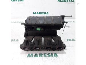 Used Intake manifold Peugeot 307 (3A/C/D) 1.6 16V Price € 35,00 Margin scheme offered by Maresia Parts