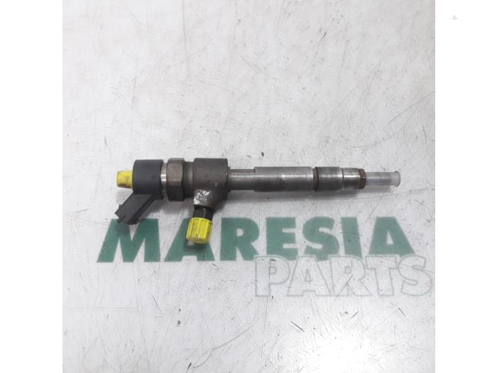 Usagé Injecteurs Lancia Lybra SW 1.9 JTD Prix € 75,00 Règlement à la marge proposé par Maresia Parts