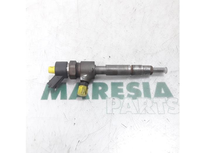 Usagé Injecteurs Lancia Lybra SW 1.9 JTD Prix € 75,00 Règlement à la marge proposé par Maresia Parts