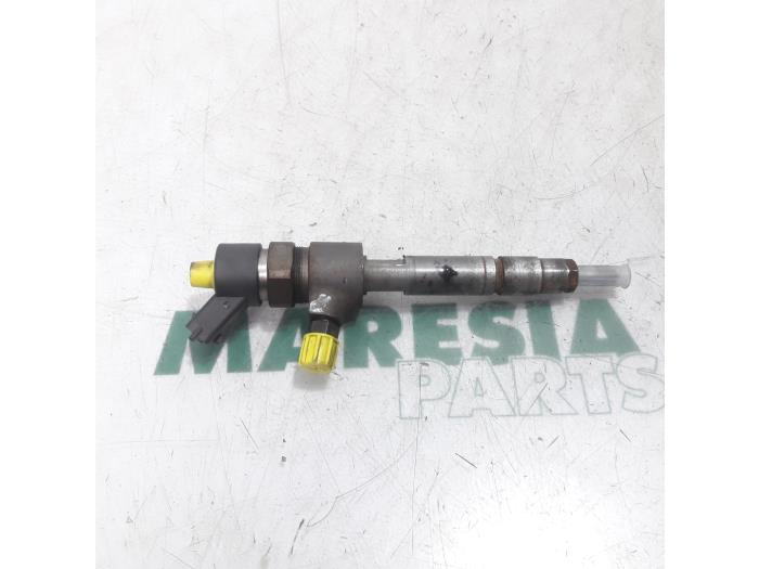 Usagé Injecteurs Lancia Lybra SW 1.9 JTD Prix € 75,00 Règlement à la marge proposé par Maresia Parts