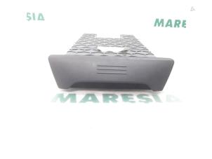 Used Dashboard cover / flap Renault Master IV (FV) 2.3 dCi 125 16V FWD Price € 127,05 Inclusive VAT offered by Maresia Parts