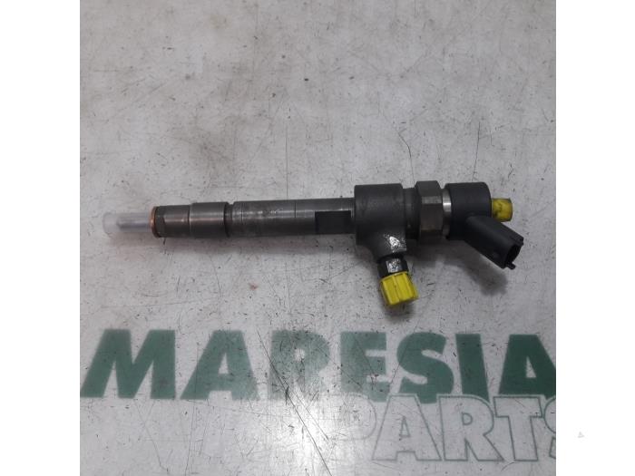 Usagé Injecteurs Fiat Punto II (188) 1.9 JTD 80 ELX 3-Drs. Prix € 75,00 Règlement à la marge proposé par Maresia Parts