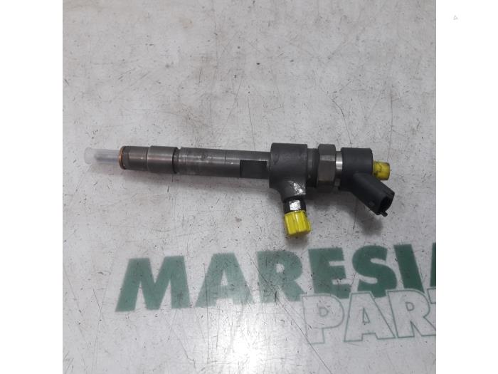 Usagé Injecteurs Fiat Punto II (188) 1.9 JTD 80 ELX 3-Drs. Prix € 75,00 Règlement à la marge proposé par Maresia Parts