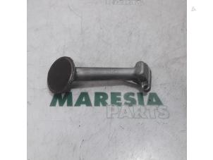 Gebrauchte Ölpumpe Fiat Punto II (188) 1.9 JTD 80 ELX 3-Drs. Preis € 25,00 Margenregelung angeboten von Maresia Parts