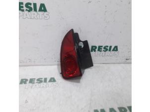 Used Rear fog light Renault Espace Price € 10,00 Margin scheme offered by Maresia Parts