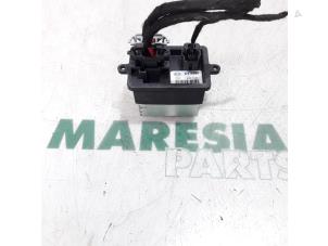Używane Opornik nagrzewnicy Fiat 500L (199) 0.9 TwinAir Turbo 105 Cena € 25,00 Procedura marży oferowane przez Maresia Parts