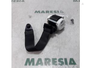 Used Rear seatbelt, left Fiat 500L (199) 0.9 TwinAir Turbo 105 Price € 85,00 Margin scheme offered by Maresia Parts