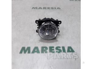 Used Fog light, front right Renault Clio IV (5R) 0.9 Energy TCE 90 12V Price € 15,00 Margin scheme offered by Maresia Parts