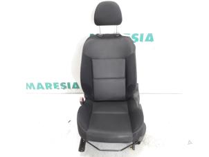 Used Seat, left Peugeot 207 CC (WB) 1.6 16V Price € 105,00 Margin scheme offered by Maresia Parts