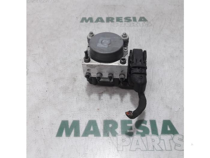 Begagnade ABS-pump Fiat 500 (312) 0.9 TwinAir 85 Pris € 40,00 Marginaltabell erbjuds av Maresia Parts
