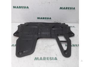 Used Plyta ochronna silnika Fiat 500 (312) 0.9 TwinAir 85 Price € 50,00 Margin scheme offered by Maresia Parts