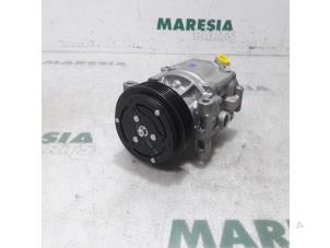 Usagé Compresseur de clim Fiat 500 (312) 0.9 TwinAir 85 Prix € 75,00 Règlement à la marge proposé par Maresia Parts