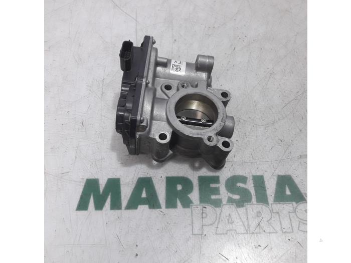 Throttle body from a Renault Scénic IV (RFAJ) 1.2 TCE 115 16V 2017