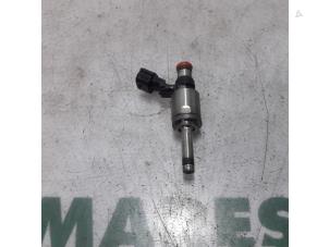 Usagé Injecteur (injection essence) Renault Scénic IV (RFAJ) 1.2 TCE 115 16V Prix € 40,00 Règlement à la marge proposé par Maresia Parts