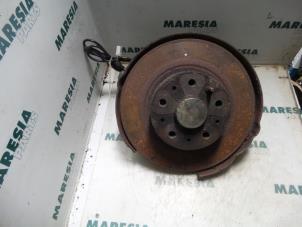Używane Sworzen lewy tyl Alfa Romeo 166 3.2 V6 24V Cena € 65,00 Procedura marży oferowane przez Maresia Parts