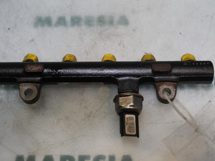 Usagé Système d'injection Peugeot 407 SW (6E) 2.0 HDiF 16V Prix € 50,00 Règlement à la marge proposé par Maresia Parts