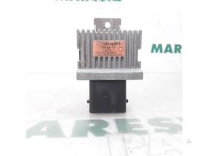 Usagé Relais préchauffage Citroen C5 III Tourer (RW) 2.0 HDiF 16V Prix € 30,00 Règlement à la marge proposé par Maresia Parts