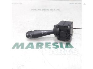 Used Indicator switch Renault Clio IV (5R) 1.5 Energy dCi 90 FAP Price € 35,00 Margin scheme offered by Maresia Parts