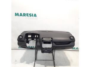 Usagé Airbag droite (tableau de bord) Renault Clio IV (5R) 1.5 Energy dCi 90 FAP Prix € 367,50 Règlement à la marge proposé par Maresia Parts