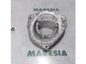 Używane Wahacz zawieszenia górny prawy przód Citroen C5 III Tourer (RW) 2.0 HDiF 16V Cena € 50,00 Procedura marży oferowane przez Maresia Parts