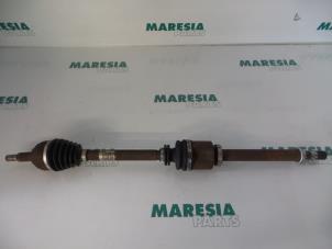 Used Front drive shaft, right Renault Grand Scénic II (JM) 1.5 dCi 105 Price € 35,00 Margin scheme offered by Maresia Parts