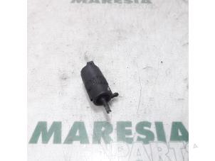 Used Windscreen washer pump Fiat Ducato (250) 2.0 D 115 Multijet Price € 24,20 Inclusive VAT offered by Maresia Parts