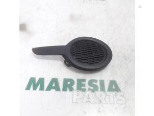 Used Fog light cover plate, right Peugeot 208 I (CA/CC/CK/CL) 1.0 Vti 12V PureTech Price € 15,00 Margin scheme offered by Maresia Parts