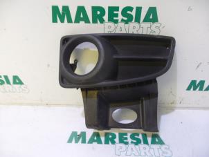 Używane Pokrywa swiatla przeciwmgielnego lewa Fiat Panda (169) 1.2 Fire Cena € 25,00 Procedura marży oferowane przez Maresia Parts