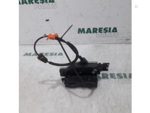 Used Rear door mechanism 4-door, right Citroen C4 Picasso (UD/UE/UF) 1.6 HDiF 16V 110 Price € 40,00 Margin scheme offered by Maresia Parts