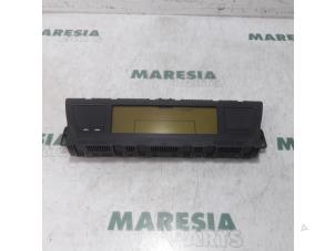 Używane Tablica rozdzielcza Citroen C4 Picasso (UD/UE/UF) 1.6 HDiF 16V 110 Cena € 105,00 Procedura marży oferowane przez Maresia Parts