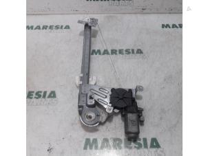 Used Rear door window mechanism 4-door, left Peugeot 206 (2A/C/H/J/S) 1.6 16V Price € 35,00 Margin scheme offered by Maresia Parts
