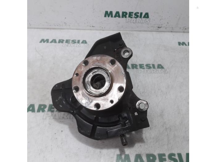 Knuckle, front right from a Fiat Ducato (250) 2.0 D 115 Multijet 2013
