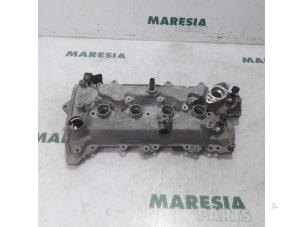 Used Rocker cover Renault Scénic IV (RFAJ) 1.2 TCE 115 16V Price € 60,00 Margin scheme offered by Maresia Parts
