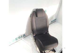 Used Rear seat Peugeot 5008 I (0A/0E) 1.6 BlueHDi 120 Price € 157,50 Margin scheme offered by Maresia Parts