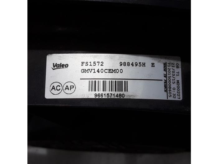 Ventilateur moteur d'un Peugeot 5008 I (0A/0E) 1.6 BlueHDi 120 2015