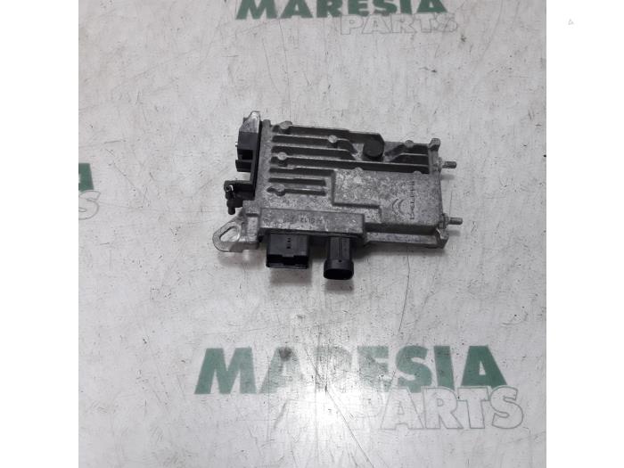 Used Start/Stop computer Peugeot 5008 I (0A/0E) 1.6 BlueHDi 120 Price € 157,50 Margin scheme offered by Maresia Parts