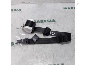 Used Rear seatbelt, left Peugeot 5008 I (0A/0E) 1.6 BlueHDi 120 Price € 35,00 Margin scheme offered by Maresia Parts