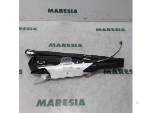 Used Roof curtain airbag, left Peugeot 5008 I (0A/0E) 1.6 BlueHDi 120 Price € 50,00 Margin scheme offered by Maresia Parts