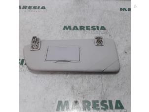Used Sun visor Peugeot 5008 I (0A/0E) 1.6 BlueHDi 120 Price € 35,00 Margin scheme offered by Maresia Parts