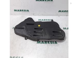 Gebrauchte Kettenkasten Deckel Citroen Jumper (U9) 2.2 HDi 120 Euro 4 Preis € 42,35 Mit Mehrwertsteuer angeboten von Maresia Parts